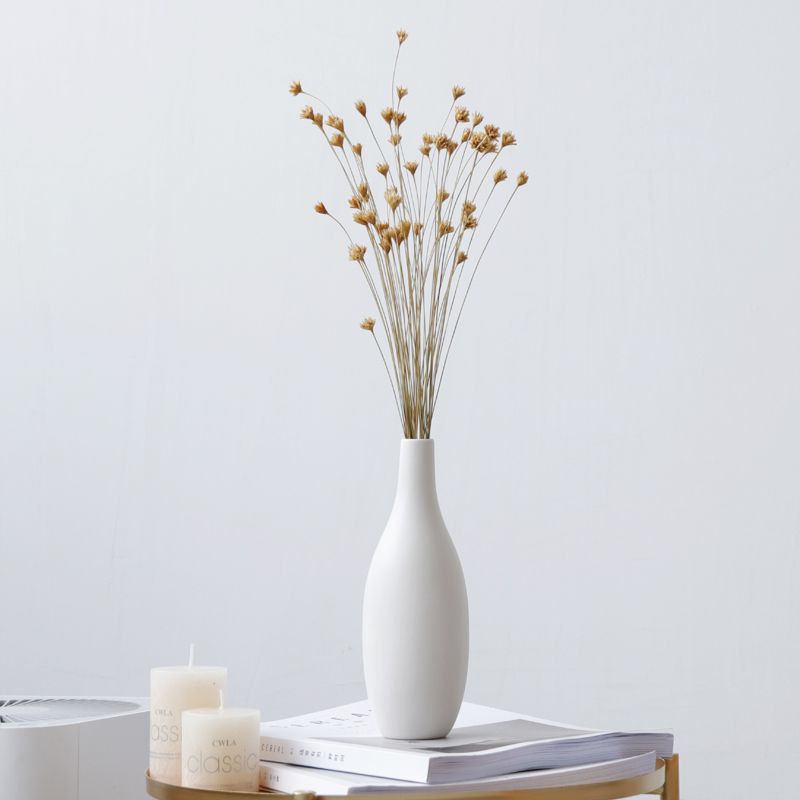 Minimalist White Ceramic Vase – Matte Porcelain