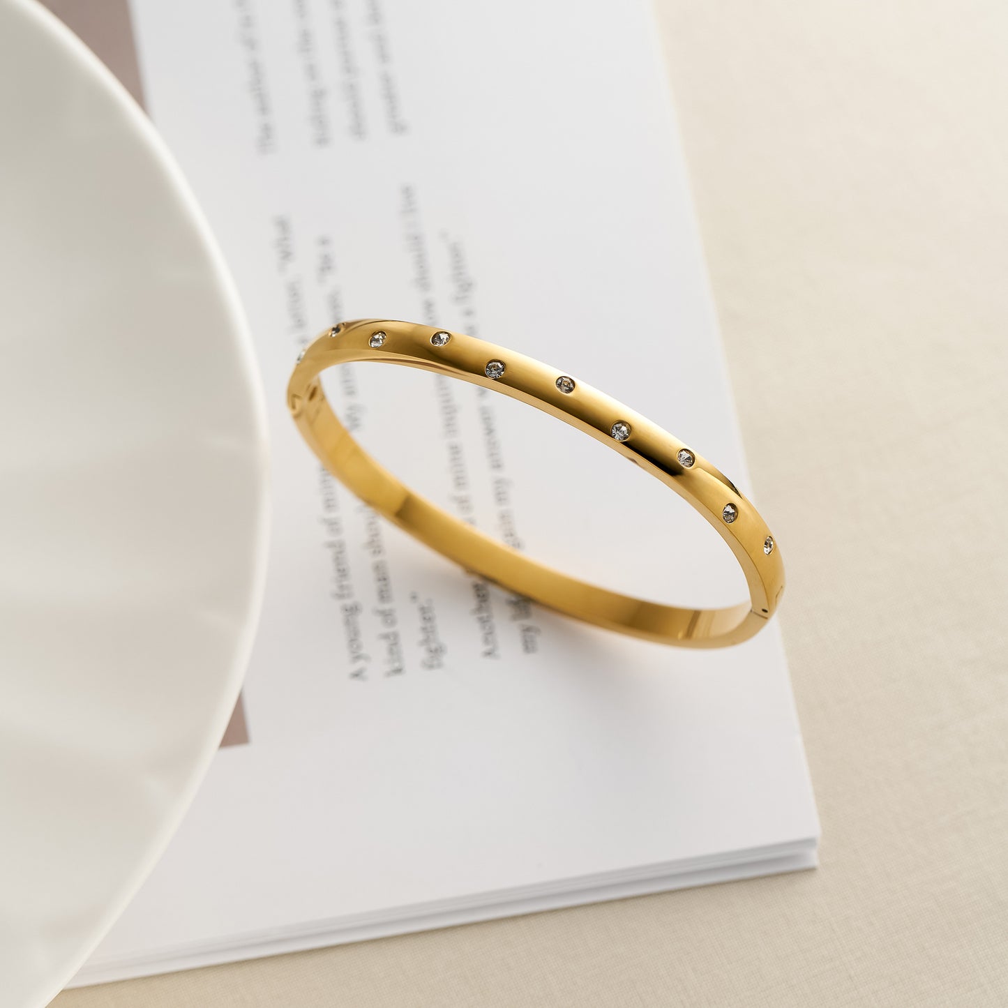 Luna bangle
